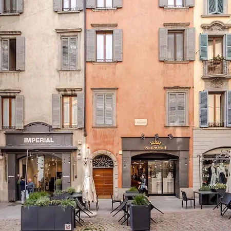 Italian Essence - Center Апартаменты *