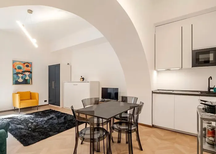 Italian Essence - Center * Bergamo