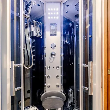 Italian Essence - Center